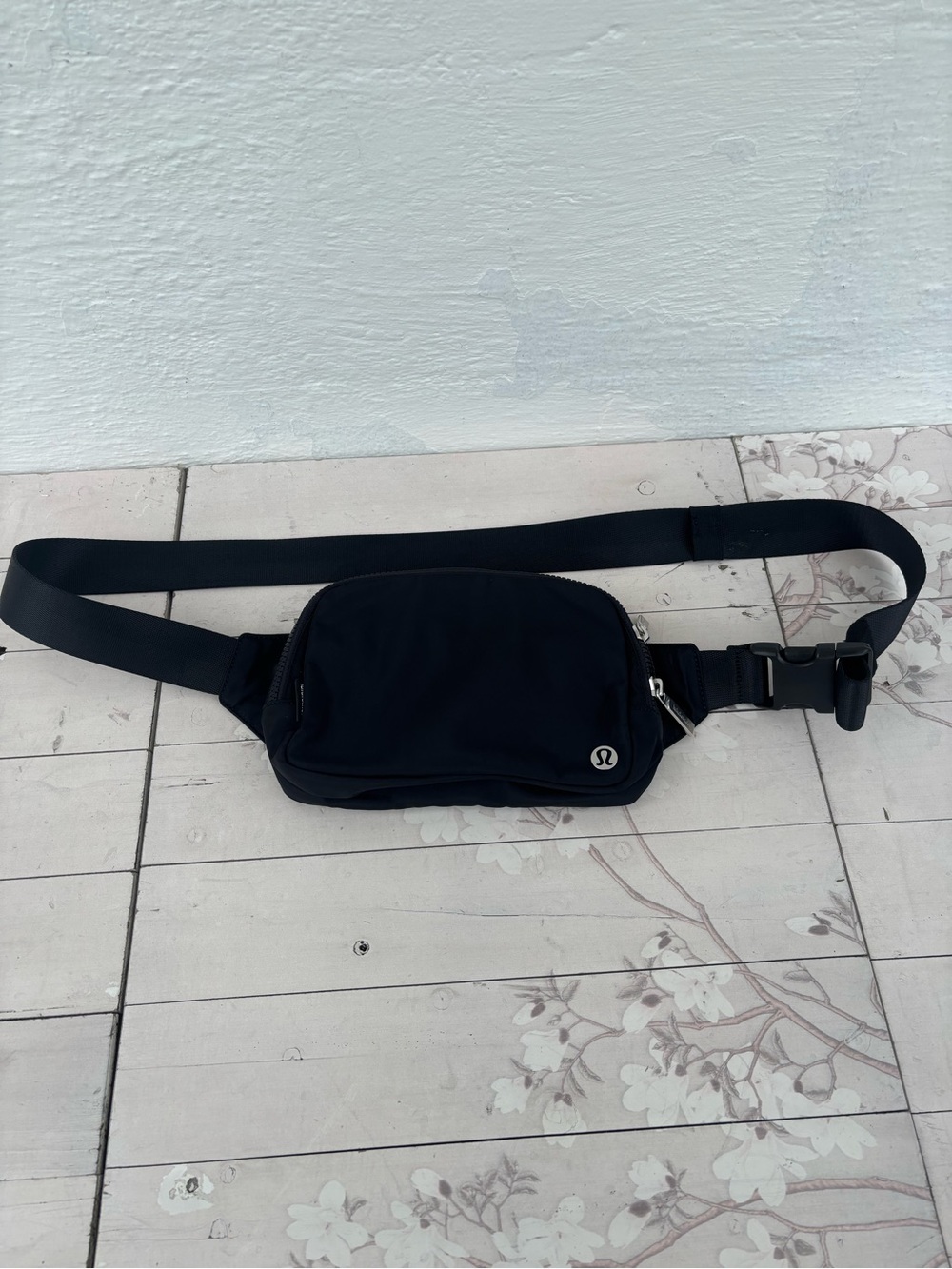 lululemon athletica Black Compact Sling Belt Bag